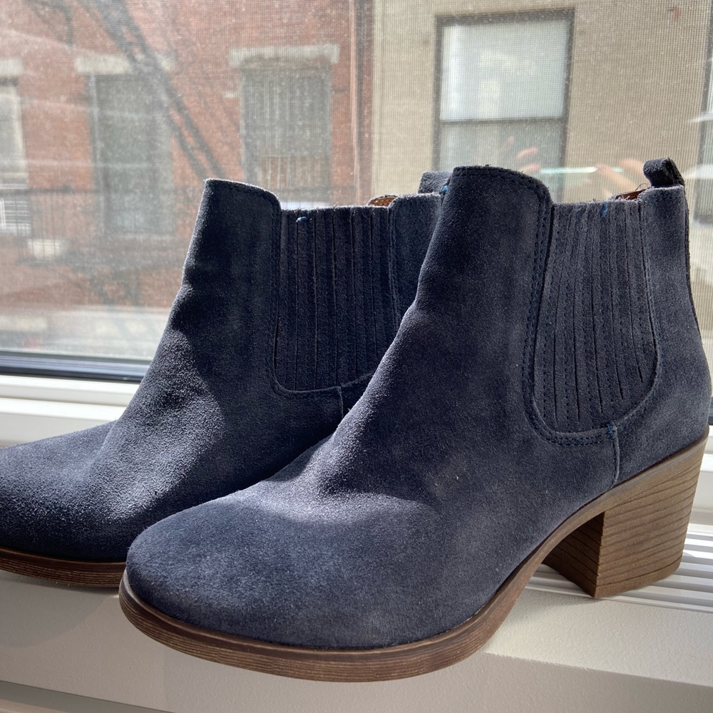 Eurosoft Block Heel Suede Boots | Gunmetal Navy